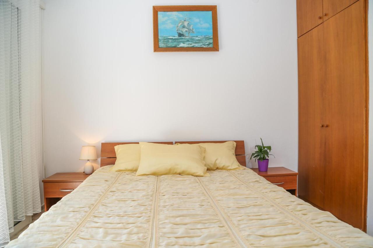 Apartments Butkovic Хвар Екстер'єр фото