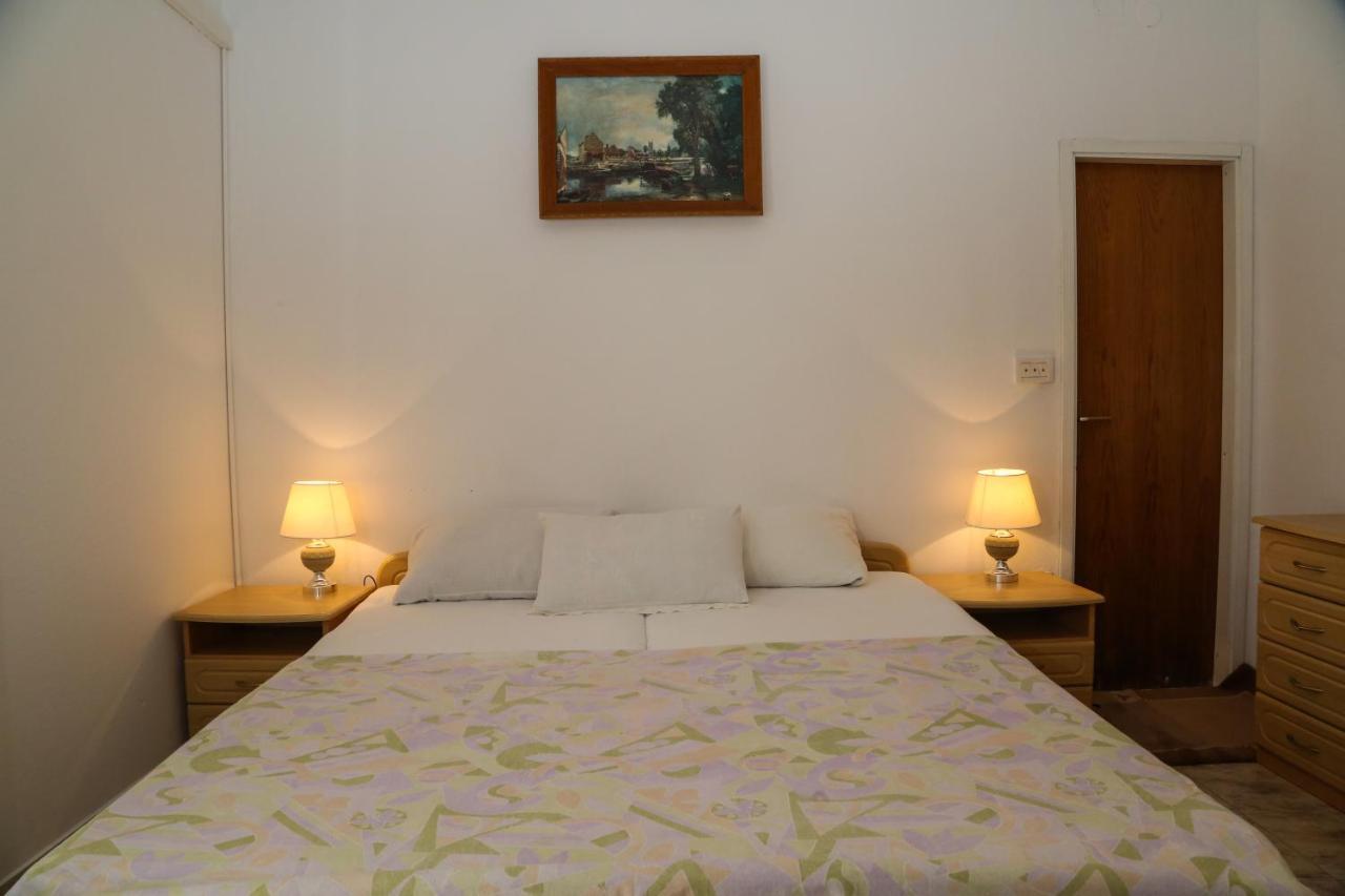 Apartments Butkovic Хвар Екстер'єр фото