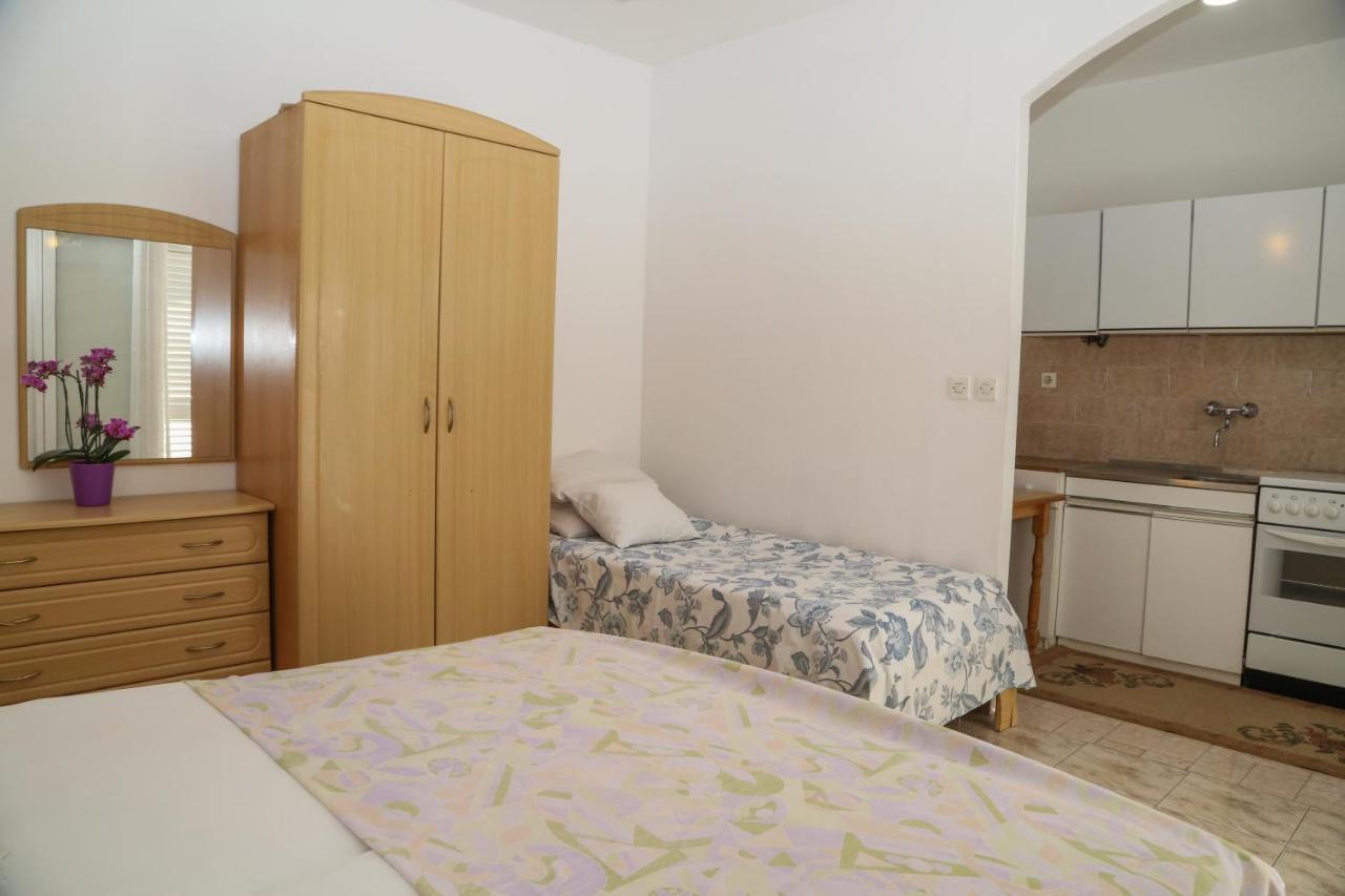 Apartments Butkovic Хвар Екстер'єр фото