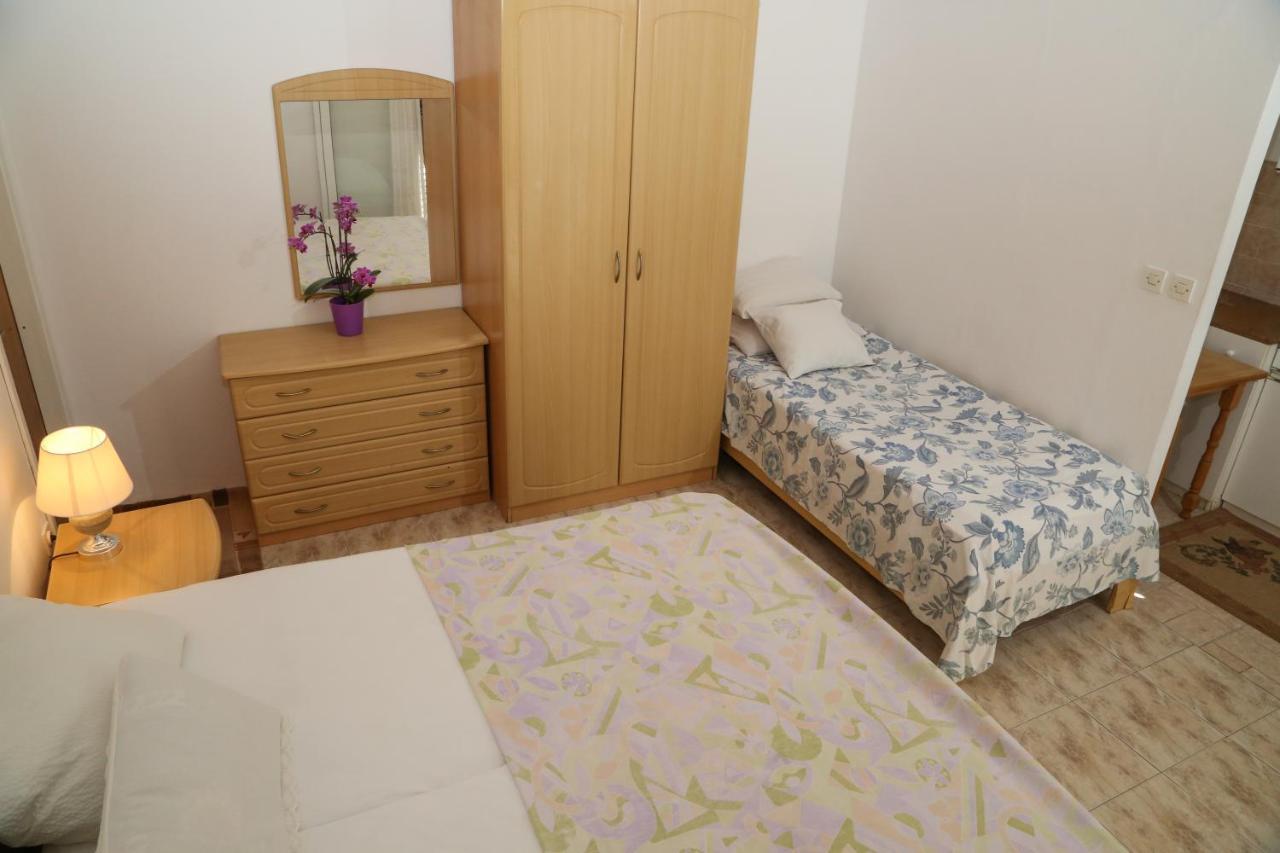 Apartments Butkovic Хвар Екстер'єр фото