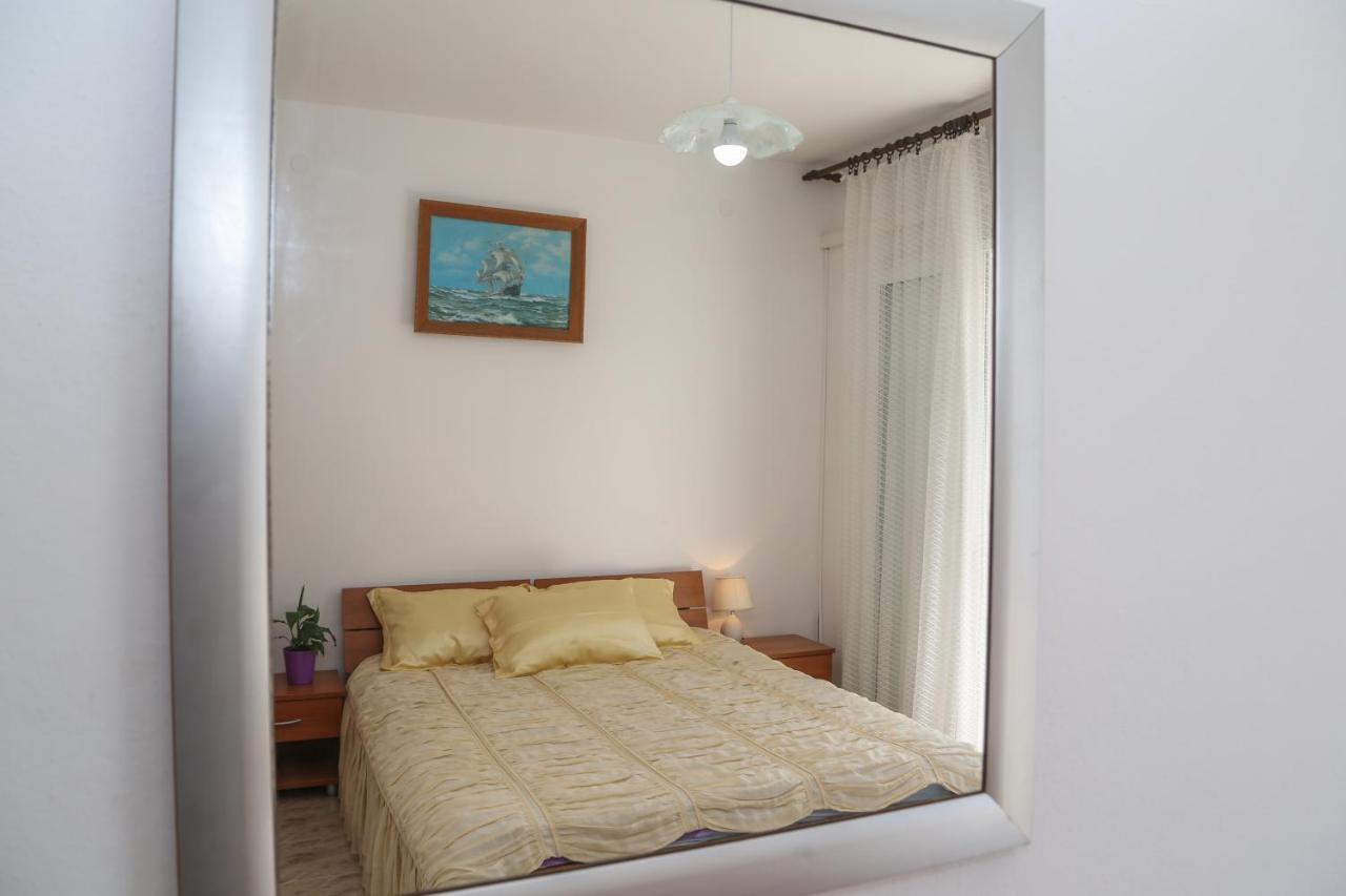 Apartments Butkovic Хвар Екстер'єр фото