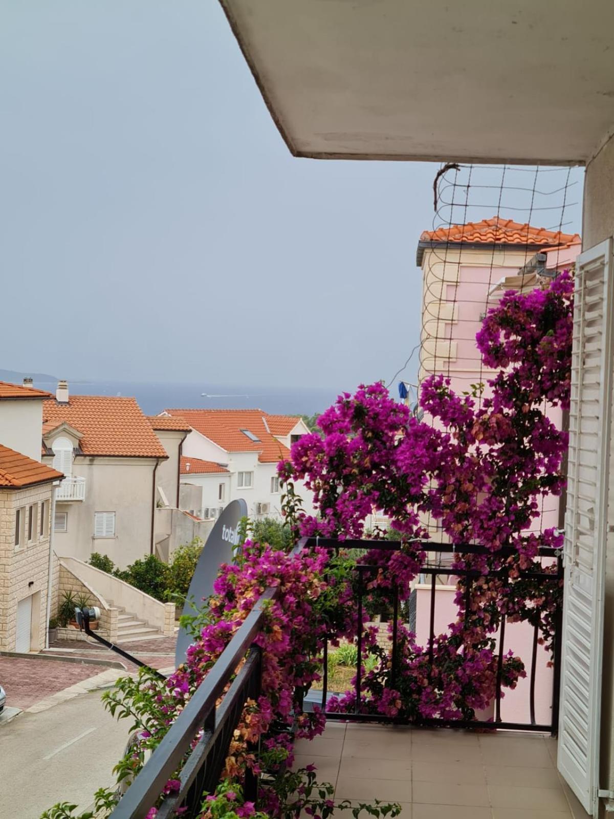 Apartments Butkovic Хвар Екстер'єр фото