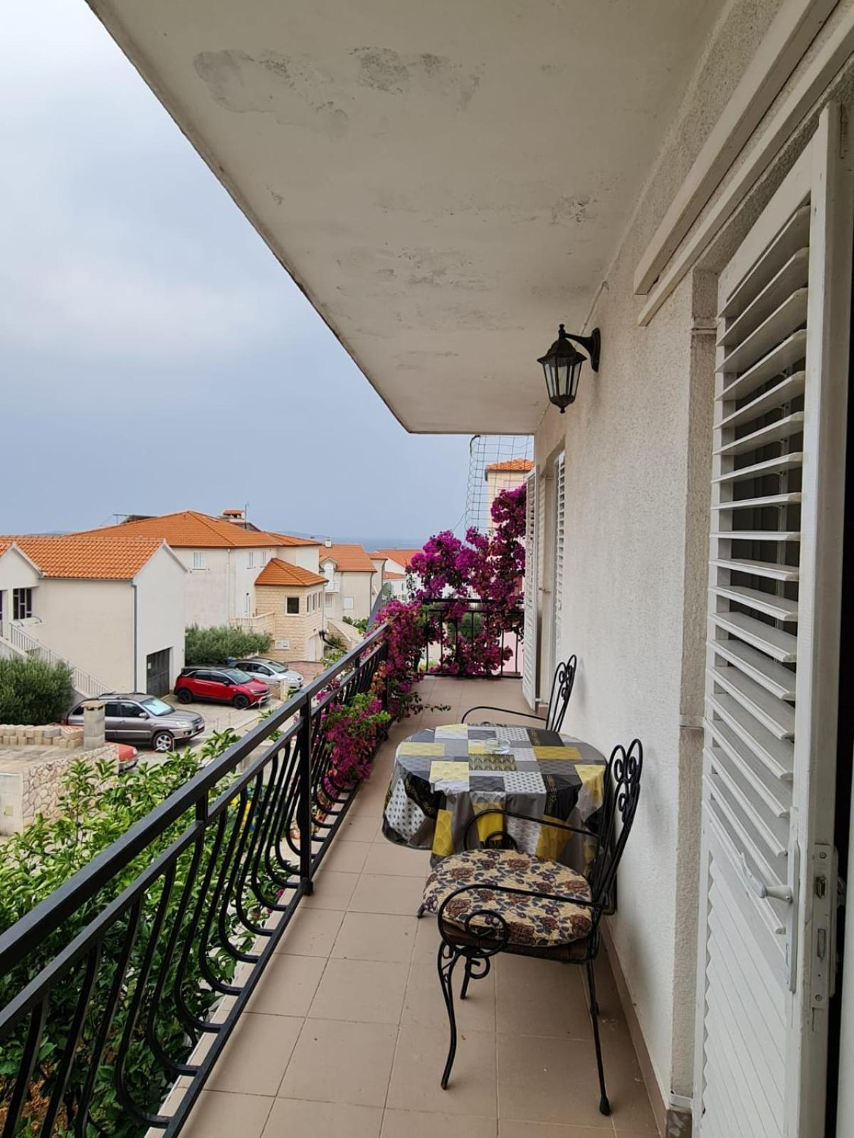 Apartments Butkovic Хвар Екстер'єр фото