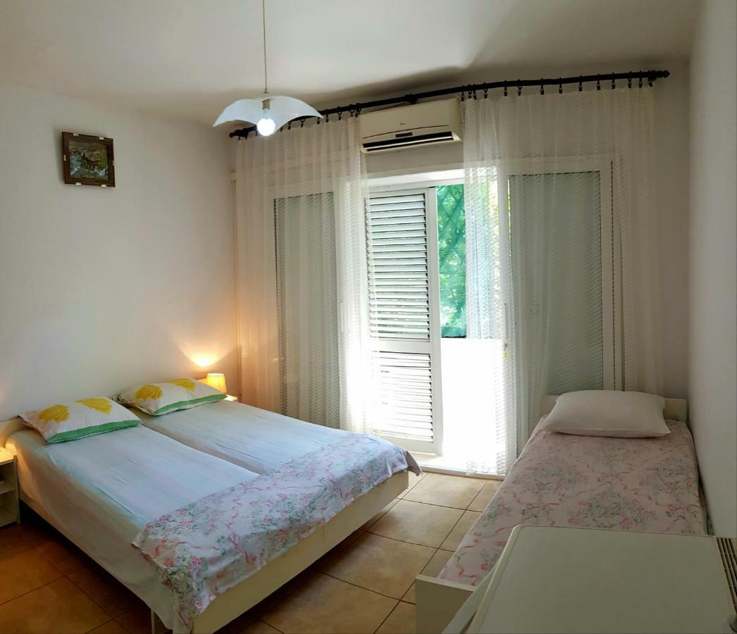 Apartments Butkovic Хвар Екстер'єр фото